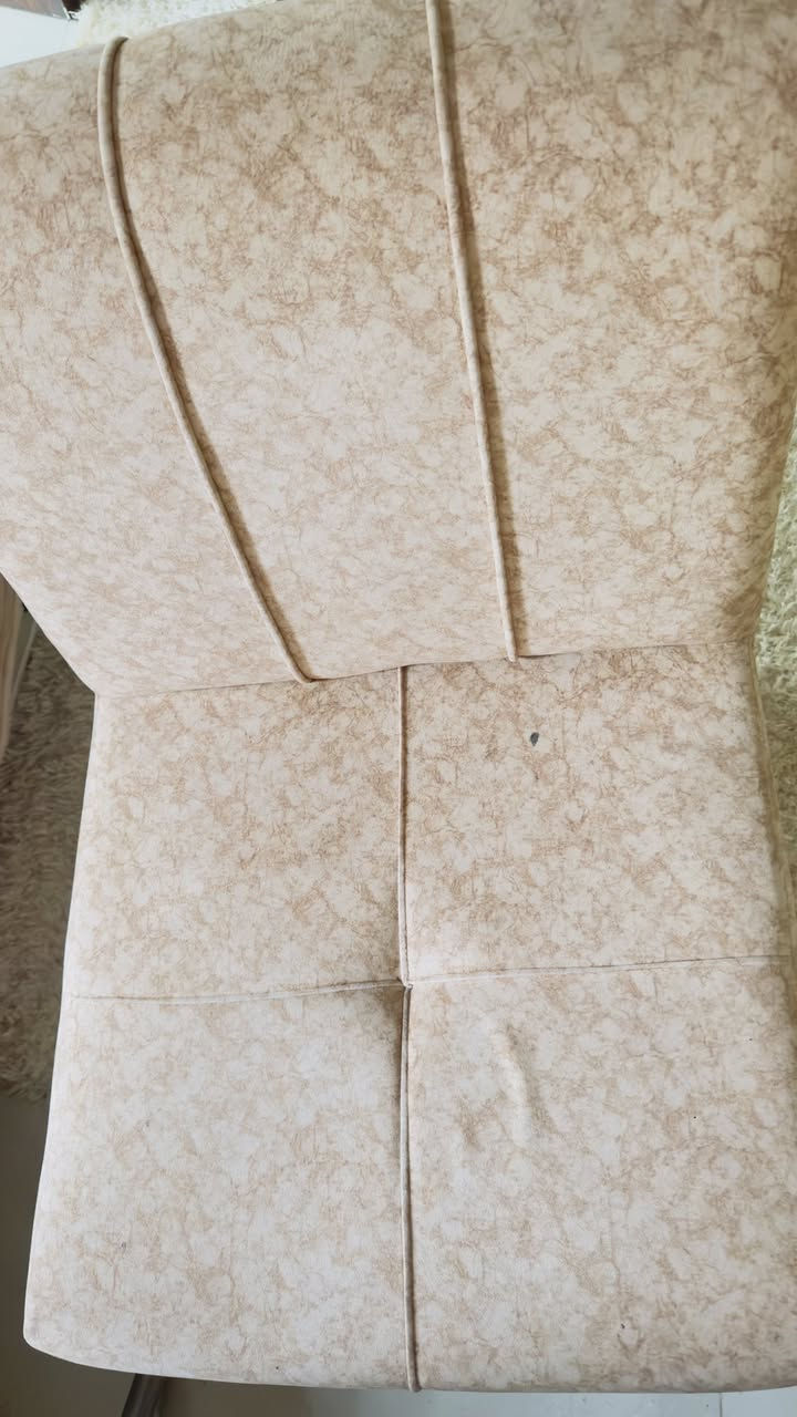 السلام عليكم
ديوان ب225 بيع مستعجل


**إذا كنت صاحب هذا الإعلان وتريد حذفه لأي سبب، رجاءا أرسل رسالة إلى الدعم الفني**