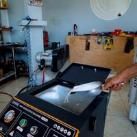 فرصة مغرية  غراض محل صيانة سيارات للبيع بسعر مناسب   ١ جهاز تنظيف غرف ...