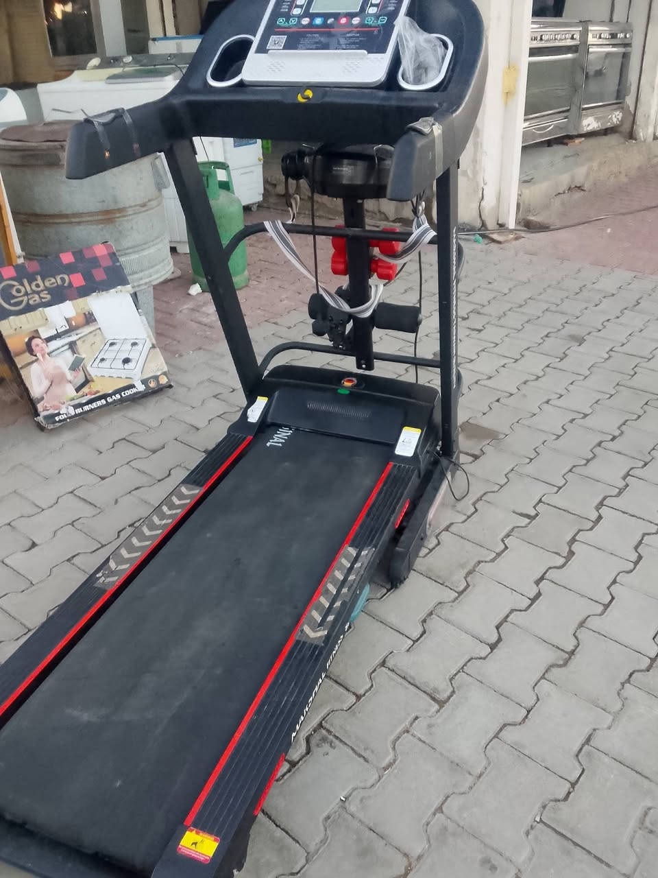 جهاز مال رياضة للبيع جديد العنوان التأميم ٨ شباط مجاور مول الخزرجي رقم الهاتف ***********
