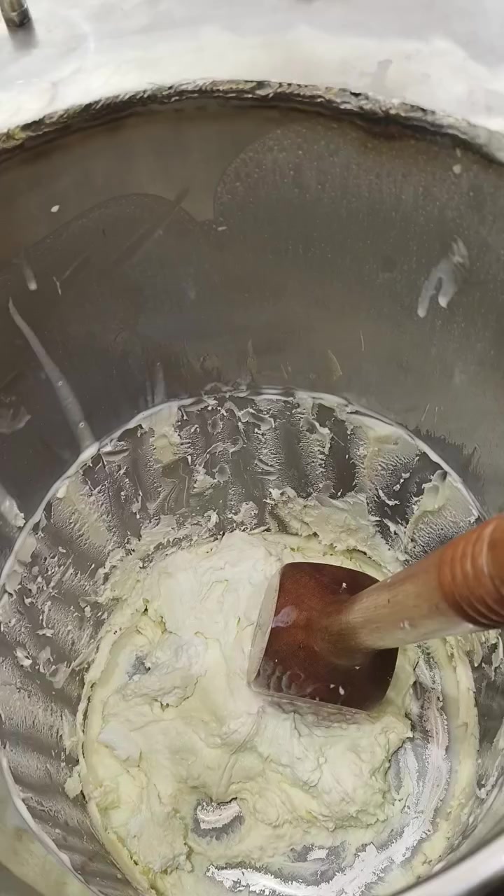 السلام عليكم
مكينة بوضة عربية ( بكداش) 
الصنع ايطالي
سنكل فيز
عارضها ب 13 ورقة وبيها مجال بسيط
الموقع بغداد الشعب
موبايل ***********
