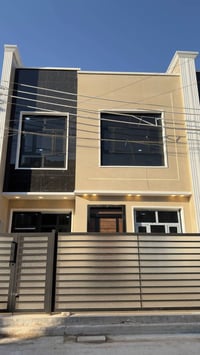 دار للبيع مساحة 5️⃣0️⃣  م ركن 🅿️ حي الجهاد الشارقة مربع الأول 📍  الواج...