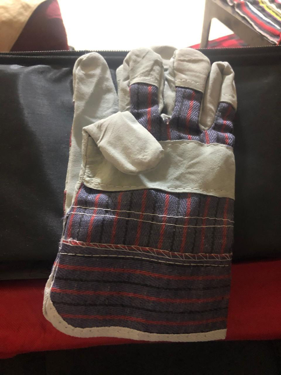 مرحبا يتوفر لدينا باكج التويوتا ( لاندكروزر ) ويصلح لجميع السيارات ، جديد
الباكج اصلي تويوتا وارد الخليج 
( الباكج كامل حسب الصور المرفقه )
ويصلح لجميع السيارات 
السعر  ٦٠ دينار 
للتواصل

٠٧٨٨٥٥٢٣٦٧


**إذا كنت صاحب هذا الإعلان وتريد حذفه لأي سبب، رجاءا أرسل رسالة إلى الدعم الفني**