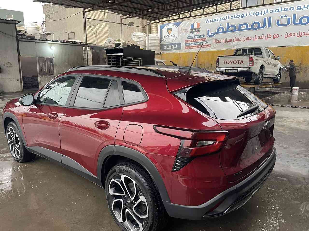 تم تنزيل  السعر تخفيض السعر مستعجل على البيع شوفر ليت تراكس موديل ٢٤ فول الفول  فئة 2RS فتحه بصمه شاشات كبيره شاشة عدادات كشنات جلد لونين شحن لاسلكي داتاشو رادار وبعد بيها هواي مواصفات اللون ماروني حادث جاملغ وبنيد وبارد بالباب عكس السايق السياره جديده ماشيه ٢٢ الف السعر ١٢٥ بدون رقم اخواتها معروضات باكثر بس مستعجل على البيع صور حادث موجوده بالمنشور للاستفسار ***********
