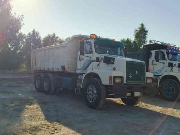 السلام عليكم
فالفو للبيع  مكينه 122 كير 3/3مجموعه النكي

تخم تأير قمار جديده دوشمه جديده    موديل 90

تخم كهرباء
سياره جهازه للشغل
للاستفسار ***********
