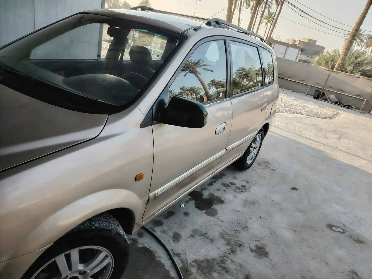 سلام عليكم سياره  كارنز  7راكب لبيع 2004 سياره حلوه كير تعليك  مصبوغه عام جماليه اثر جراد  مابيه لاظربه قويه ولاتبديل صبغته حلوه سياره كاعده بيه صوت بل مكينه 
سعر 68 وبيه مجال 
مكان بابل شارع 80
***********
