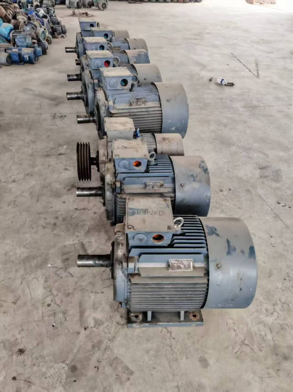 التواصل ***********
مكاني حله شارع الجبل
من 125 حصان الى 5.5 حصان
Abb Siemens
