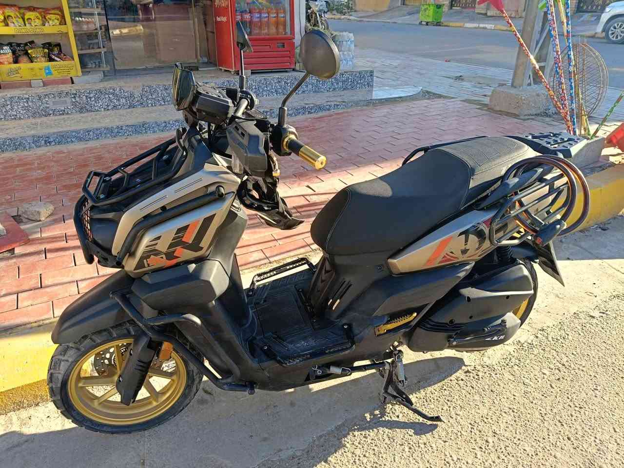 السلام عليكم
دراجه اباتشي جبلي للبيع
الدراجه نضافه فول ودارجه قويه وتمشي ومابيه عطلات تشتغل نكره سلف هندر الدراجه اني محافظ عليه بالبانزين والدهن مداريه الشراي يراسلني أو يتصل 

***********
