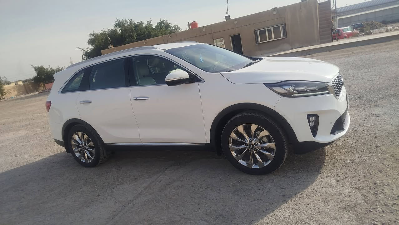 السلام عليكم سورنتو 2019 خليجي للبيع ماشيه 71 اصل رقم بغداد مكاني بابل مكينه سته سلندر سبعه راكب بصمه حساس امامي خلفي شاشه كامره خلفيه سياره جديده ترايك زيرو  سياره بيه جاملغ وبنيد سونار بل منشور سعر سياره 207 وبيه مجال للاستفسار اكثر اتصال علرقم ***********
