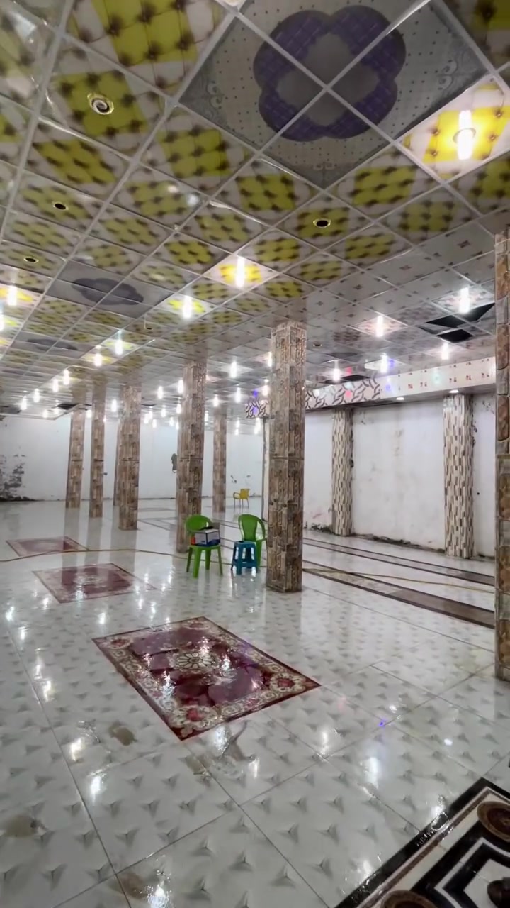 مجمع مساحة ٤٥٠ في شارع السبيس قرب ابو نصير الحساني لليجار.
للتواصل ***********
مكلف بلنشر.
