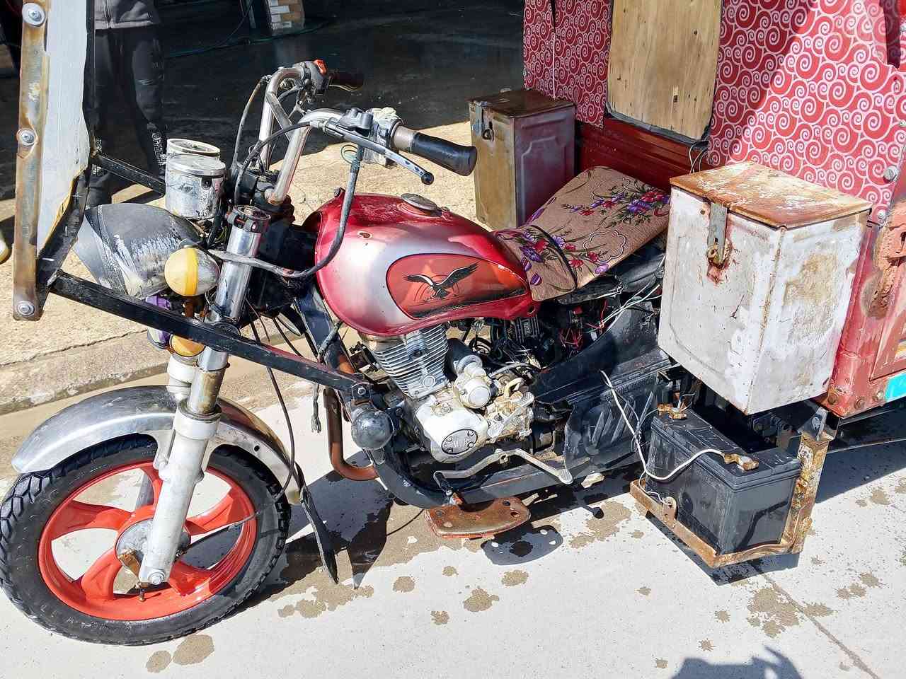 عندي ستوته للبيع شرط ويرمنيه شغال سلف شغال شاصي شرط ومكينه نضيف وباتري مال سياره بيه ملحضه شرط مدب عليه ربع غير بس صفحه وحده بيه شويه خياس بقيه شرط من فيس موجود اريده ب 900 وبيه مجال المو شاري لاتعبني ولا تعبك وبيه وبيه مريت ثلاثيه وهذا رقمي بيه وتساب ***********
