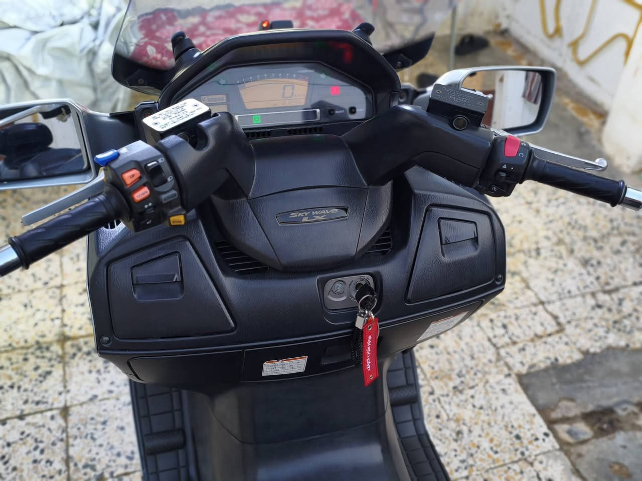 سلام عليكم
للبيع سكاي ولف 650 رمبه كفاله عامه من كلشي كوت مركز محافظة السعر 20 وبيه مجال
***********
