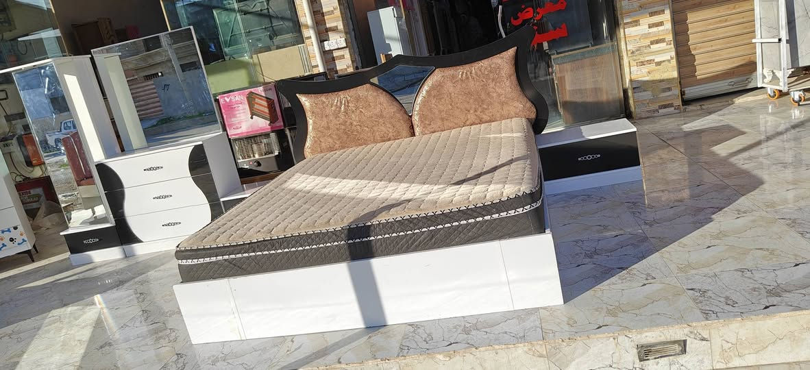 غرفه نوم نقص بس كنتور مع الدوشك اخو جديد نظيفه اي عيب ما بيها
معرض ومعمل سند للبيع وشراء الاثاث المنزلي جديد ومستعمل داقوق سايدين العشاير قرب صيدليه النعيم دكتور خليل يوجد لدنيا تفصال قنفات وديوان حسب الطلب وباحدث الموديلات الاستفسار ***********@***********
