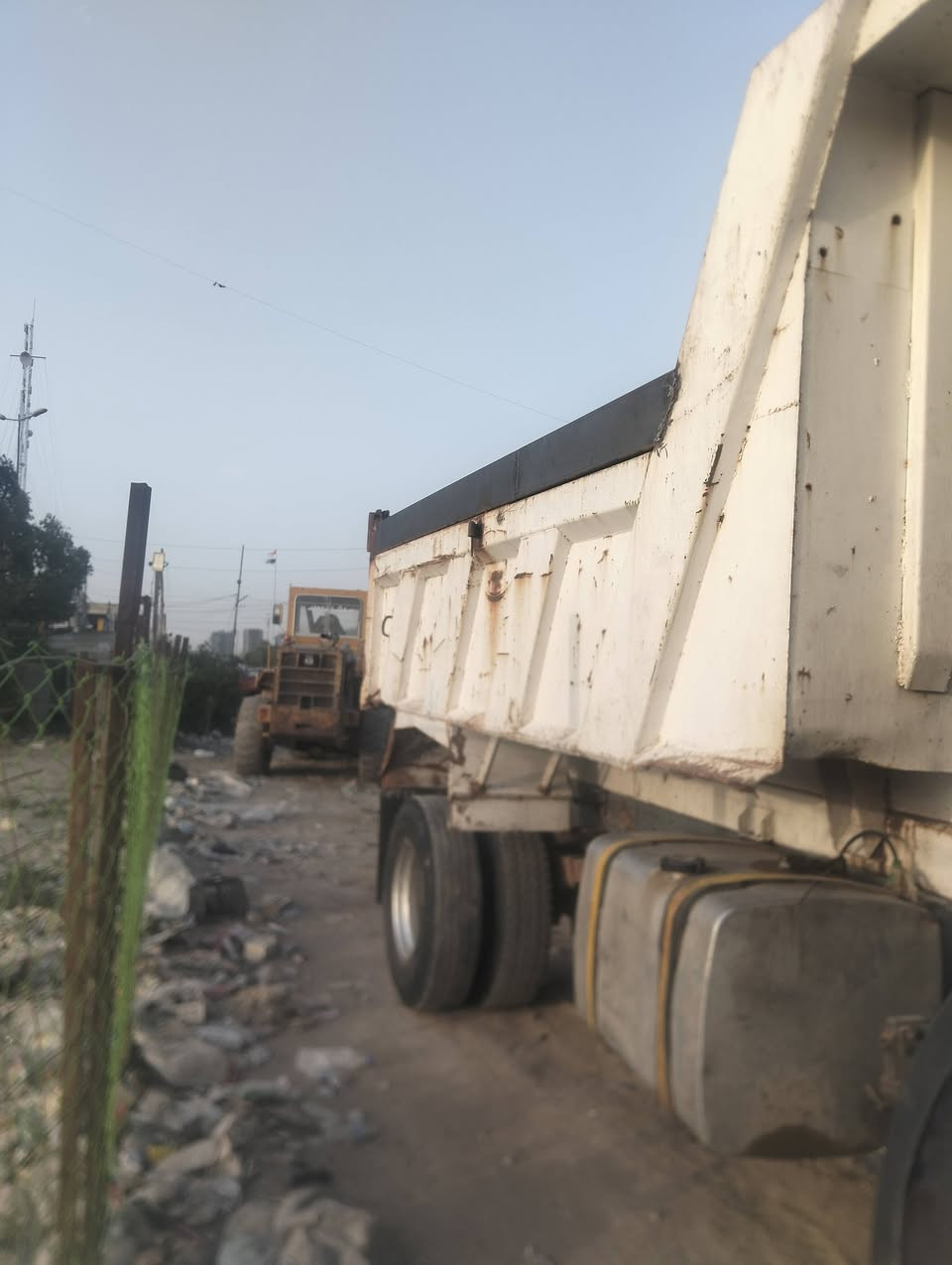 بدي للبيع جديد طول اربعة وربعين جاهز للشغل ***********
