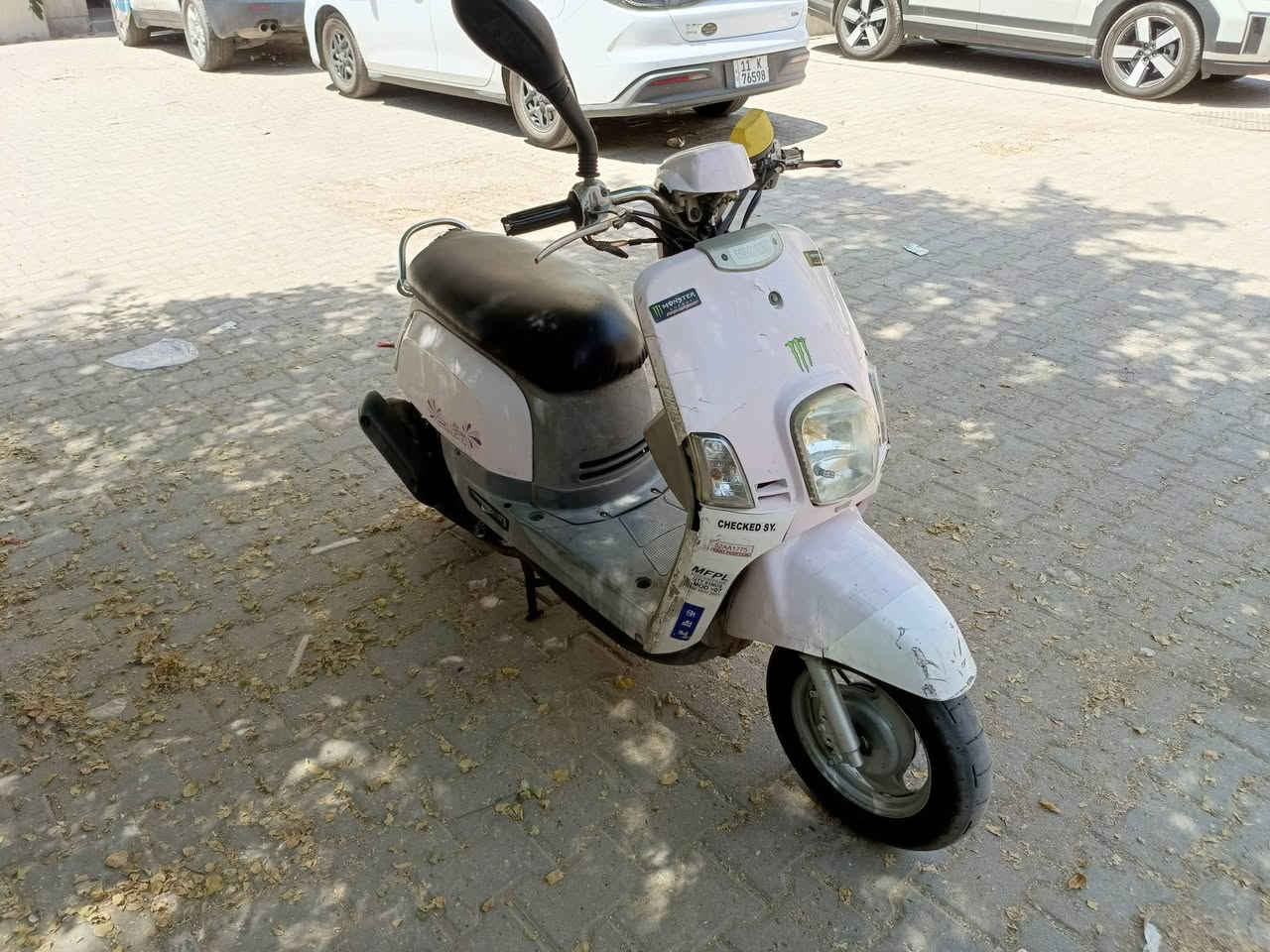 السلام عليكم ماكس بوليسي نوزل دراجه بلاديه محرك بلاد كفرات بلاد مختم تايرات جدد وباتري جديد قبل سبوع مشتريهن فيت بمب جديد كهربائيات كلهه شغاله لايت زنون اشاير نكره سلف بكل وقت كلجات رياظي شلعه معدل خير من الله محرك لاتبخير ولانظوح ناعم كلش لون مميز حلو السعر 600 وبيهه مجال  مكاني شارع حيفا ***********
