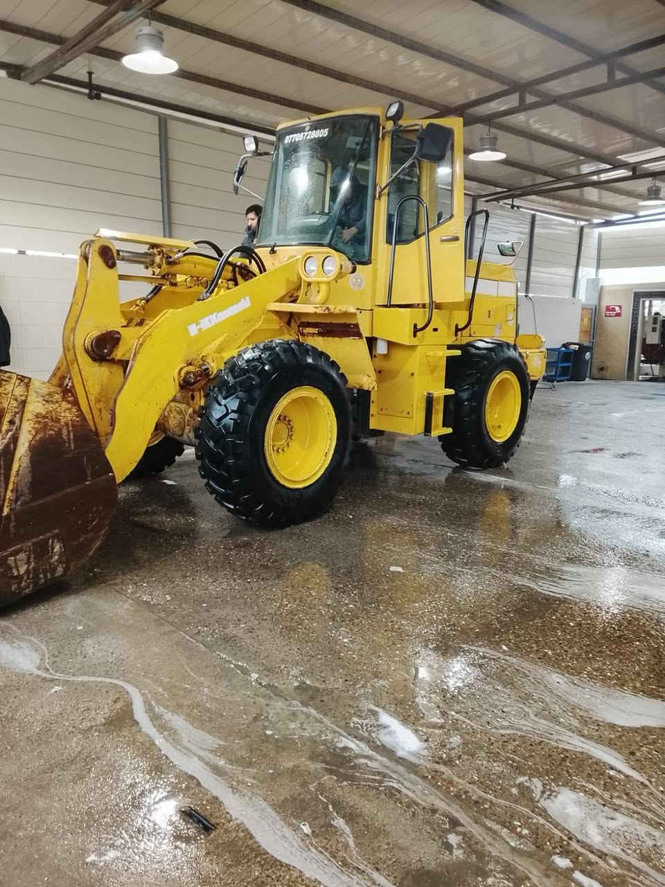 كاوسكي دور حجم 65//محرك ازوزة كفالة عامة جديدة كلة وضع شركة لعنوان بصرة مشتغلة 17//الف ساعة دخول موديل2003//معلة17كاملهزةومعاملةماشية تستلم رقم وسنوية جديد داخلة ب 2017 // ***********
