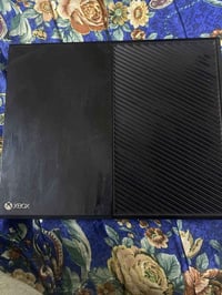 اكس بوكس وان للبيع الجهاز نظيف كلش محافض عليه  ( مثل ما موضح الجهاز ما...