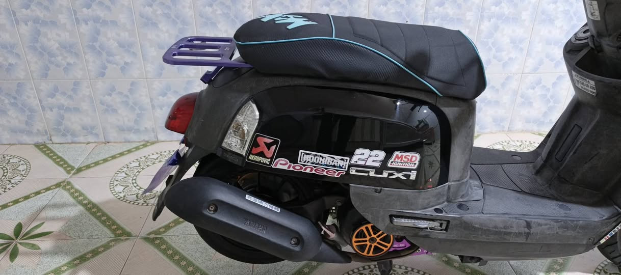 سلام عليكم
شباب درجة بوليسي البيع  (***********) 
مو شراي لا يتعبني أو يتعب نفسه 
مكينه ما مفتوحه 
كفرات ختم واحد شركة 
الناصرية سوق شيوخ
