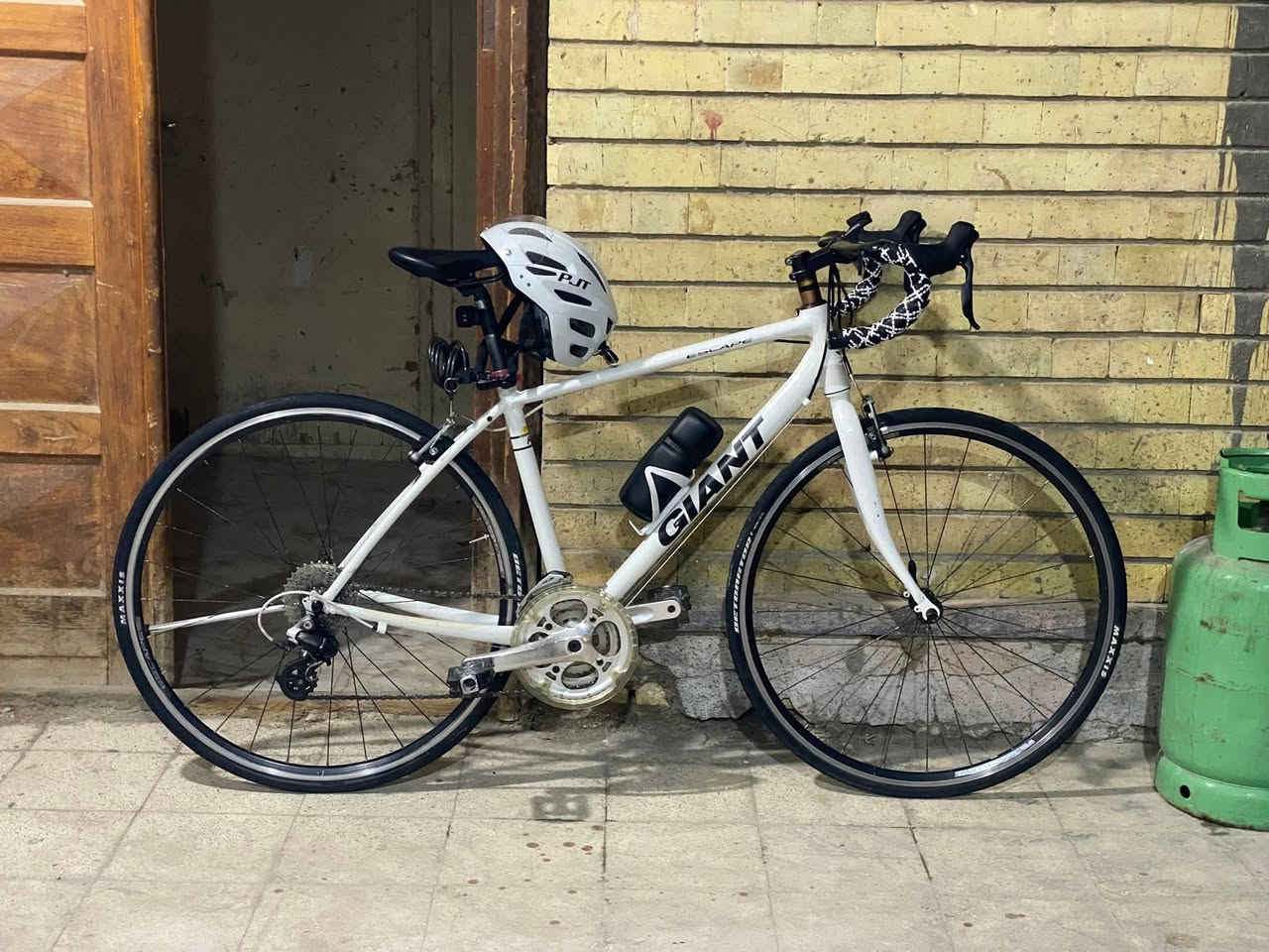 دراجه جاينت للبيع 🥇
الدراجة c700 محور رود ابيعها ويا غراضها القديمة
يعني تكدر ترجعها بلاد
c700
 الفديو واضح وشوفه زين السعر ٢٨٠وبيه مجال  مكاني بصرة كورنيش العشار.


**إذا كنت صاحب هذا الإعلان وتريد حذفه لأي سبب، رجاءا أرسل رسالة إلى الدعم الفني**