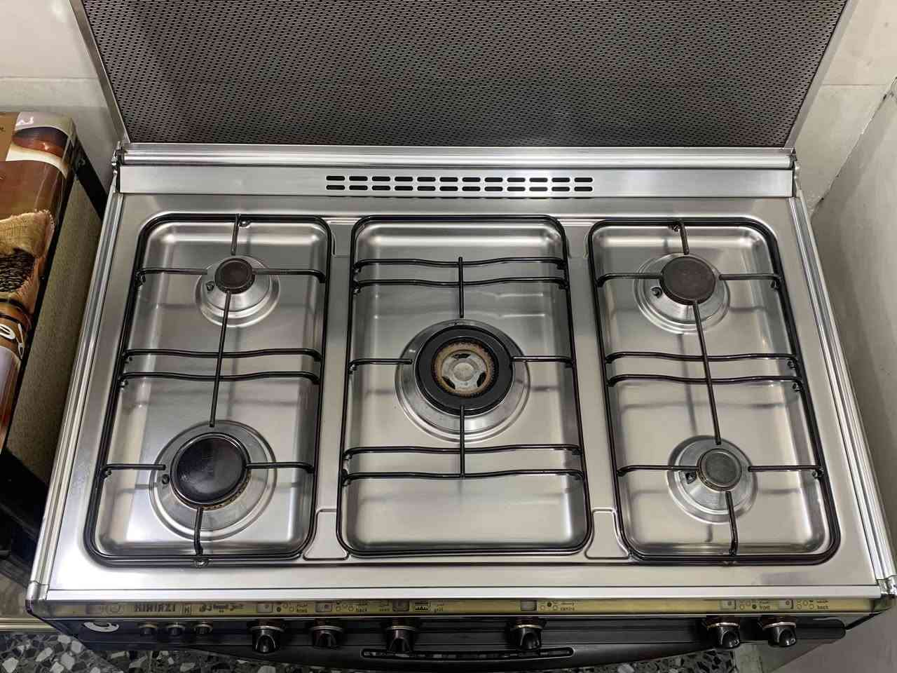 طباخ كريازي للبيع 
خمس مشاعل استعمال قليل
العنوان بغداد الشعب 
للأستفسار ***********
