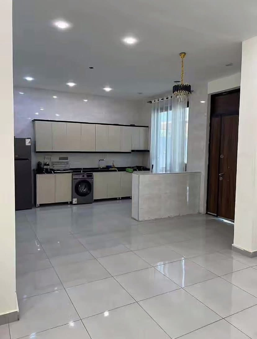 #مزرعه_للبيع_تباعه_مع_الثاث
#مساحه_625متر_واجه_18_انزال_34_ونص 

🎗️تحتوي على مطبخ تركي+غرف،تركي،عدد(2)+ستقبال+صاله+محتويات مال شوي+ألعاب مال اطفال+#مولده_كاتم+المزرعه موثقه تتطبيق اجرلي+حمامات عدد2+سبالت (3)كامله مكمله 

🎗️نوع الملك طابو زراعي سند 25 قرار محكمه سعر مناسب 

::العنوان بغداد الدوره مدخل البعيثه قرب مدرست الحرار 

الستفسار *********** ***********
