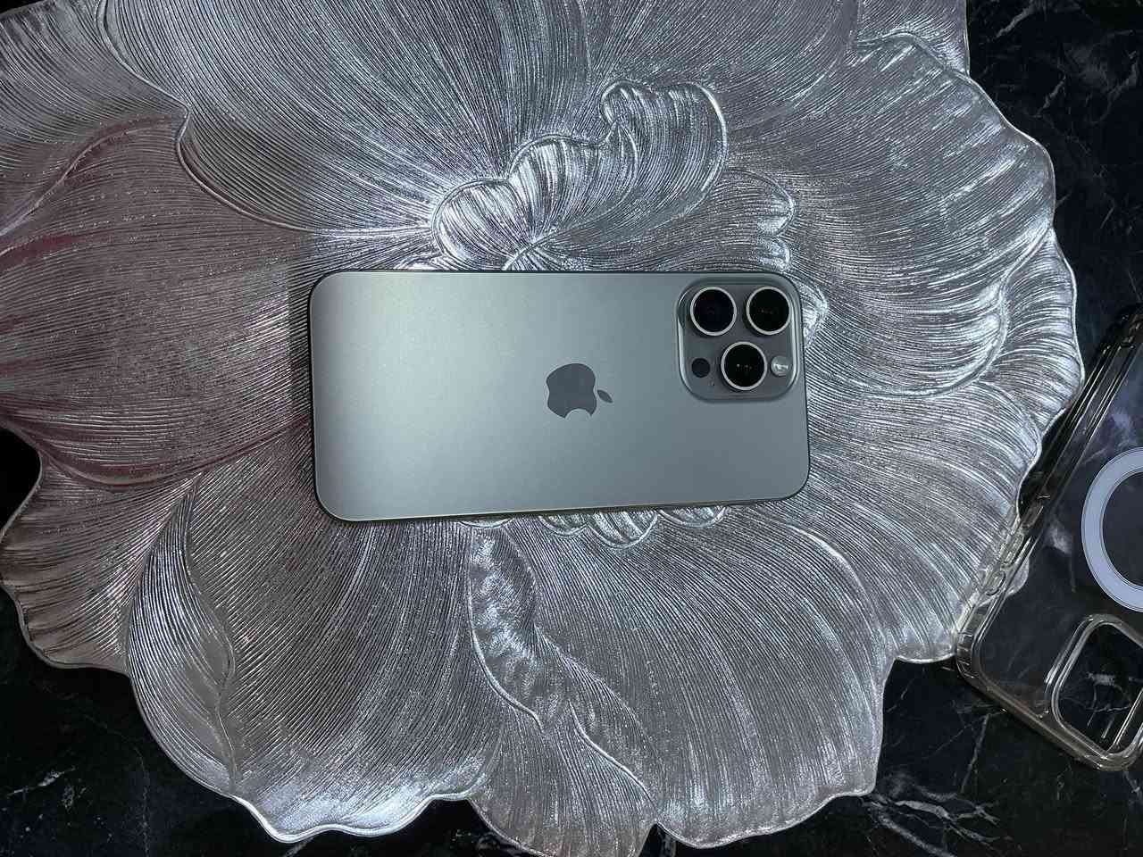 السلام عليكم
آيفون 15 برو ماكس 
للبيع 
الجهاز نضيف 
فقط مبدل بطاريه 
العنوان بابل شارع 60 
السعر خاص
***********
