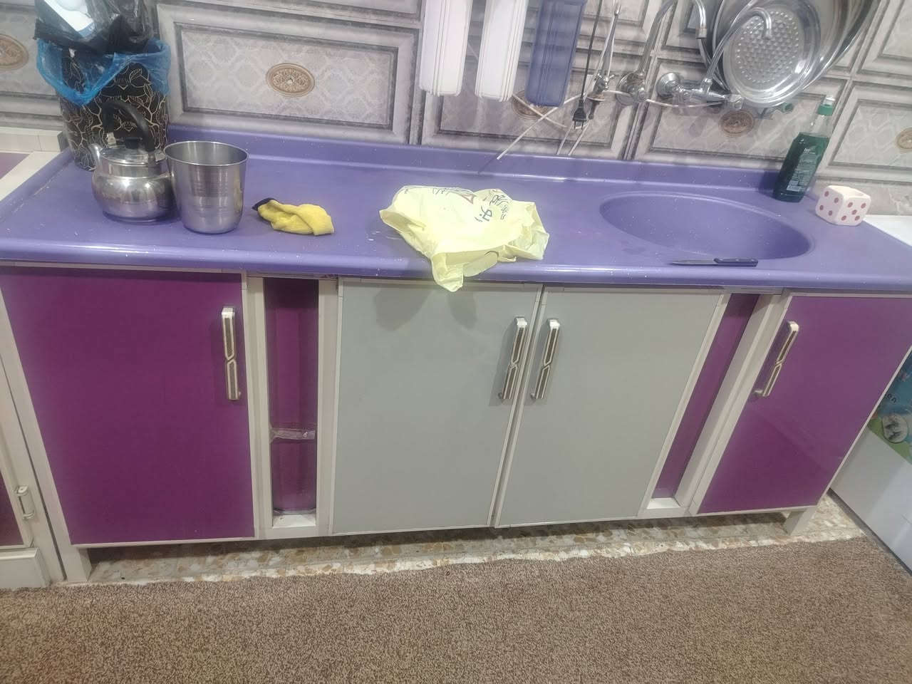 السلام عليكم كاونتر للبيع تسكام شغل درجه اولى استعمال اقل من سنه العنوان نجف السعر 750 وبي مجال ***********
