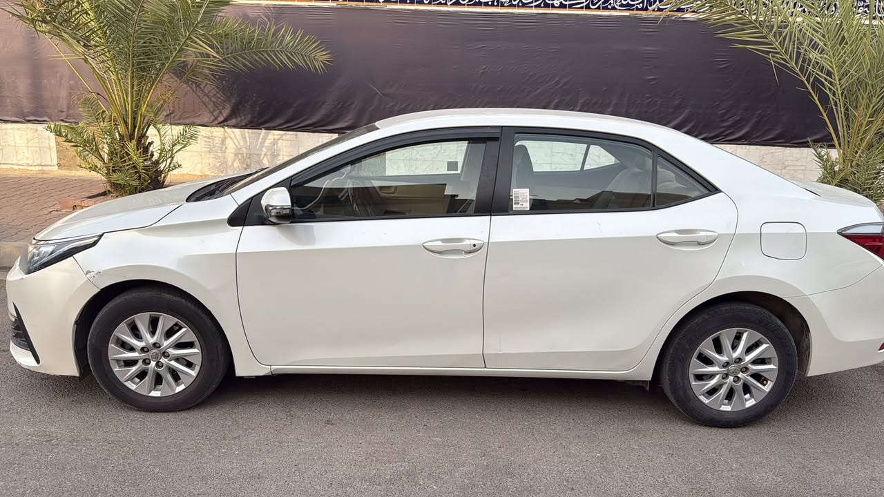 كورلا 2018 خليجي 
محرك 2000
بدون حادث فقط خدوش بسيطه 
رقم اربيل 
 السعر 167
التواصل 
***********
