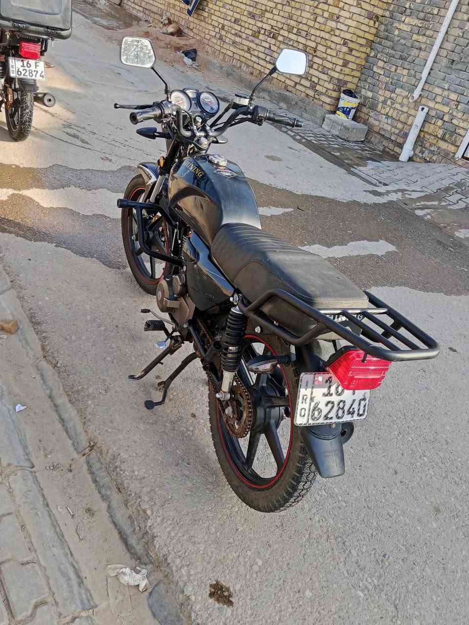 شايننك موديل 23 طالعه ب25 دراجه مكفوله كفاله عامه مكينه نضيفف اخت الجديده رقم ديوانيه سنويه بأسمي گبل اداورلك سعر مليون و400 وبيهة مجال شراي تعال واتساب 
***********
