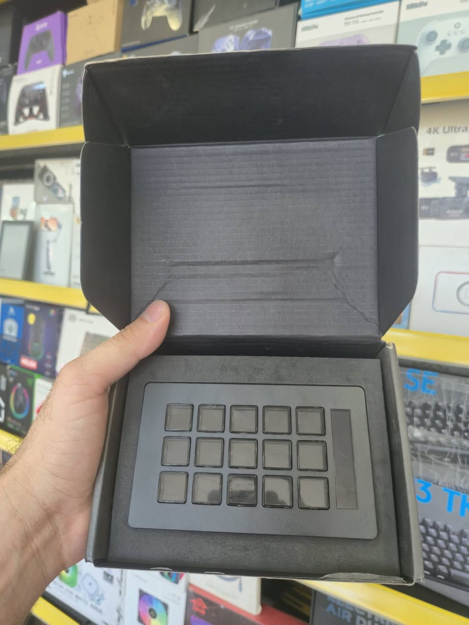 Gaming and multimedia controller


**إذا كنت صاحب هذا الإعلان وتريد حذفه لأي سبب، رجاءا أرسل رسالة إلى الدعم الفني**