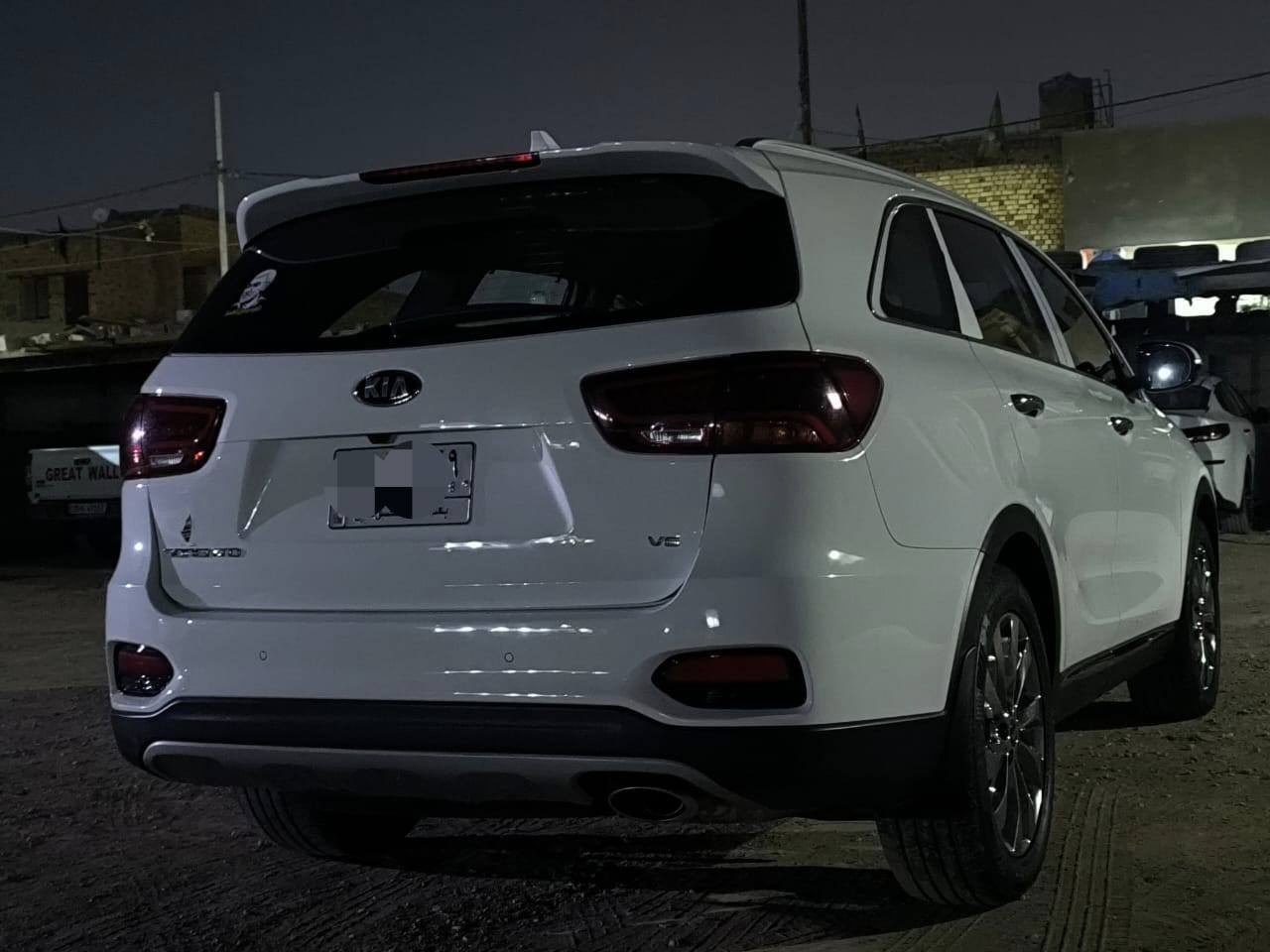 سلام عليكم سورنتو موديل 2020 كفاله عامه السياره حته من الشخط السياره جي بي اس والسياره مواصفاته معروفه رقم بغداد  السياره ماشيه 42 الف ومكان السياره واسط الكوت 
السعر ٢٧٠ ورقه وبيه مجال قليل 
الاتصال على الرقم *********** 
وغير متواجد على مواقع التواصل
