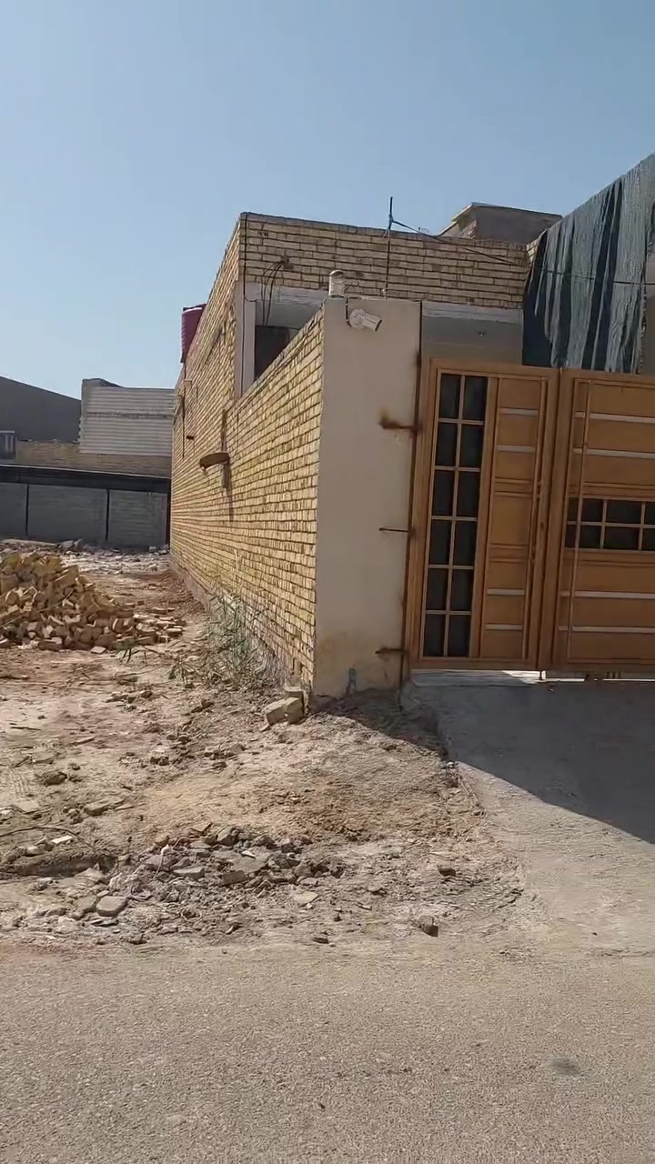 للبيع بيت 100بي مجال ***********
