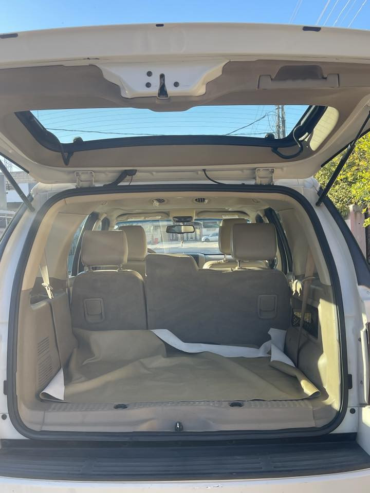 مكان السيارة: كركوك
للتواصل: ‭٠٧٧٠ ١٢٢ ١٧٦٢‬
* المحرك: 6 سلندر - 4000cc
أضرار السيارة: سالمة من اي حادث 
• وارد خليجي - 
•
• كفالة المحرك والكير والصدر
ر تفاصيل إضافية:
• رقم السيارة: اربيل 
• باسم المالك تحويل مباشر
• السنوية نافذة لغاية 2026
• لون السيارة: أبيض
• إطارات جديدة
للتواصل: ***********
السعر: 130 ورقة - قابل للتفاوض
