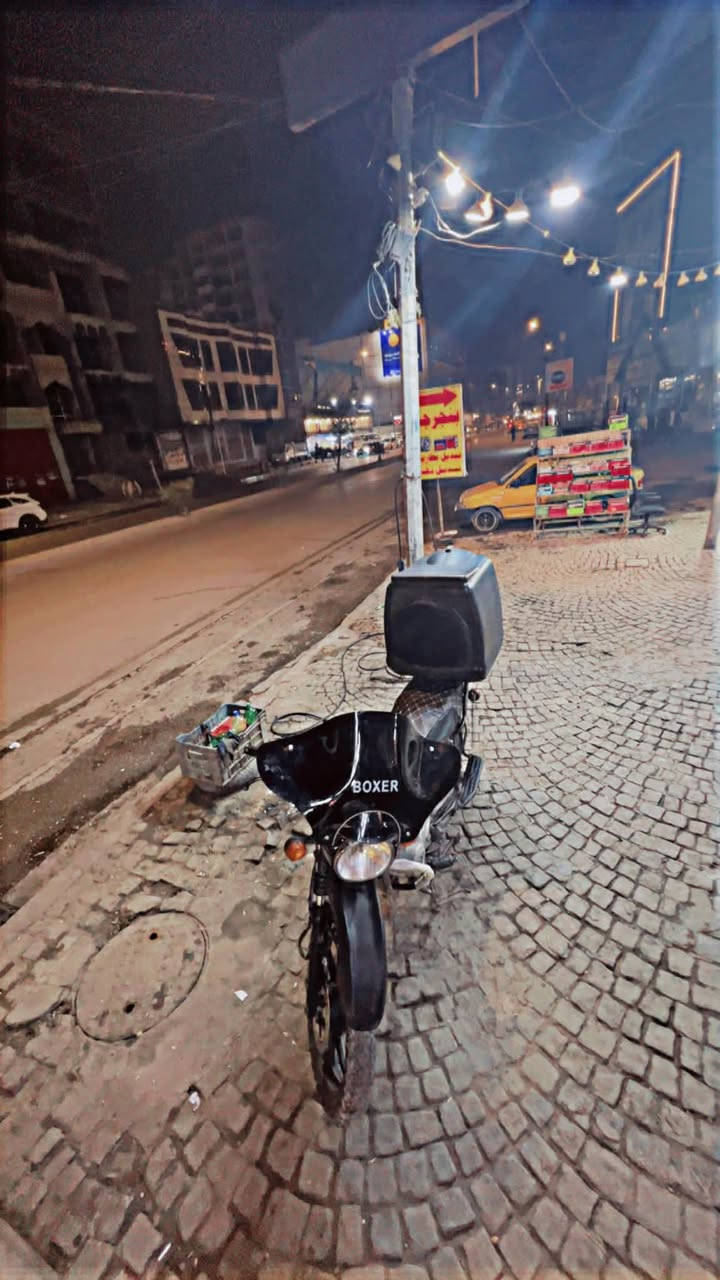 سلام عليكم : شباب دراجه 21 للبيع مكفوله من كلشي🙀 من كهربائيات من محرك من مكينه من كلشي امانت الله كلها شغاله 🙄تجي وتفحص وتشوف بعينك تاير جديده محوره جوبلس 🙂باتري جديد كله جديد دراجه خير من الله شلعه معدل ما اكو لا صوت لا تبخير 😤 الصندوك وياها شباب دواجه بدون اوراق 😔 اكفلها قانون وعشاير وتاخذها من باب البيت هاي دراجه صارلي ساعه اكتب لو عندي سياره شون 😂😂 اظحك شبيك ظايج المهم / العنوان بغداد الكراده: الهاتف ***********📞 وات
