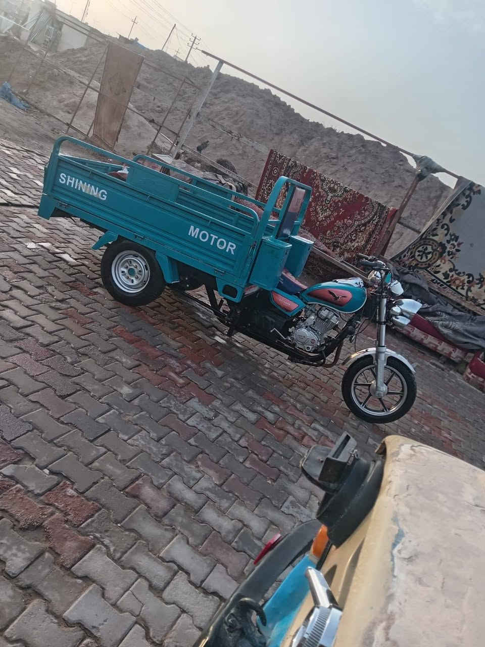 سلام عليكم ستوته ٢٣اصولي مو سكنر مكان صويره السعر خاص مستعجل عله بيعته ***********
