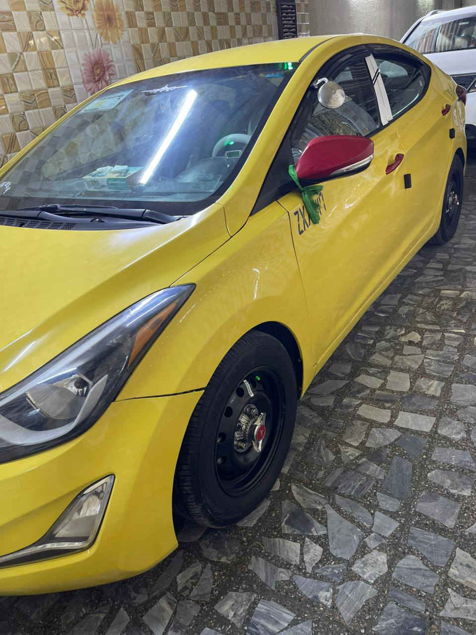 سلام عليكم النتر موديل 2016سياره جاهز من كلشي سيار حادثة جالغ وبنيدتخم تاير جديد الايتات زنون تتفى تبريد دوشمه جديد مكاني بغداد الحبيبه رقم ***********
