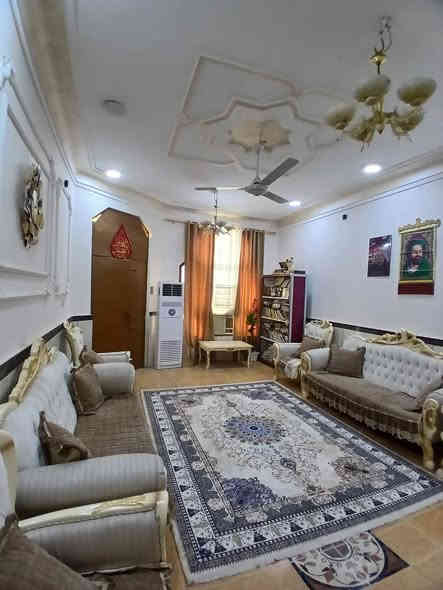 بيت في ام العصافير السعر 160 مليون مطلوب 80 مليون للمصرف العراقي يعني اللي يشتري يدفع 80 ويدفع الباقي إقصاد للمصرف العقاري بشرط استبدال الكفيل

***********
