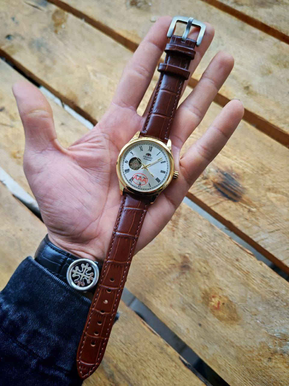 السلام عليكم اورينت اوتماتيك وتكويك
قطرها 40 مختمه بكل مكان مكينه كشف 
جلد قوي ومريح سعر القطعه الواحده 35 الف شامل التوصيل


**إذا كنت صاحب هذا الإعلان وتريد حذفه لأي سبب، رجاءا أرسل رسالة إلى الدعم الفني**