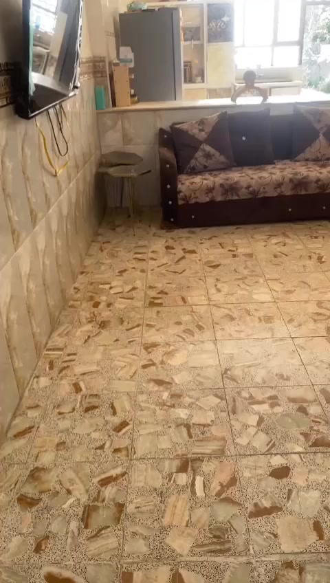 بيت مساحه 1000متر سند 35منطقه السياحي خلف مدرسه مسقط قرب السده يتكون البيت من غرف عدد2 غرفه 5/50في4
والثانيه 7/50في4/50 داخل الغرفه حمام +منزع. يعني سويت صاله 8في4 مطبخ عدد2حار وبارد حمام 2/50في2/50 نقص البيت استقبال ودرج وبضهر البيت مسبح 6في3 قيد الانشاء
السعر100قابل للتفاوض 
هاتف ***********
