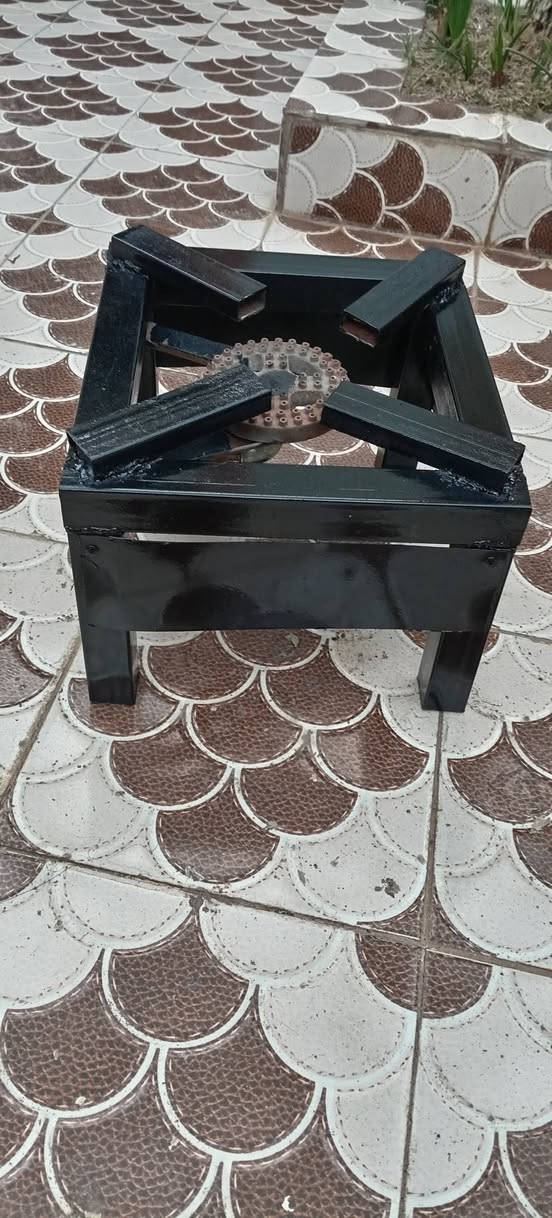 🔥 طباخ حديد تفصيل  🔥
 ✔️ تفصيل حسب القياس
✔️ حديد قوي وتحمل عالي
حجام مختلف اكو

📞 : ***********
