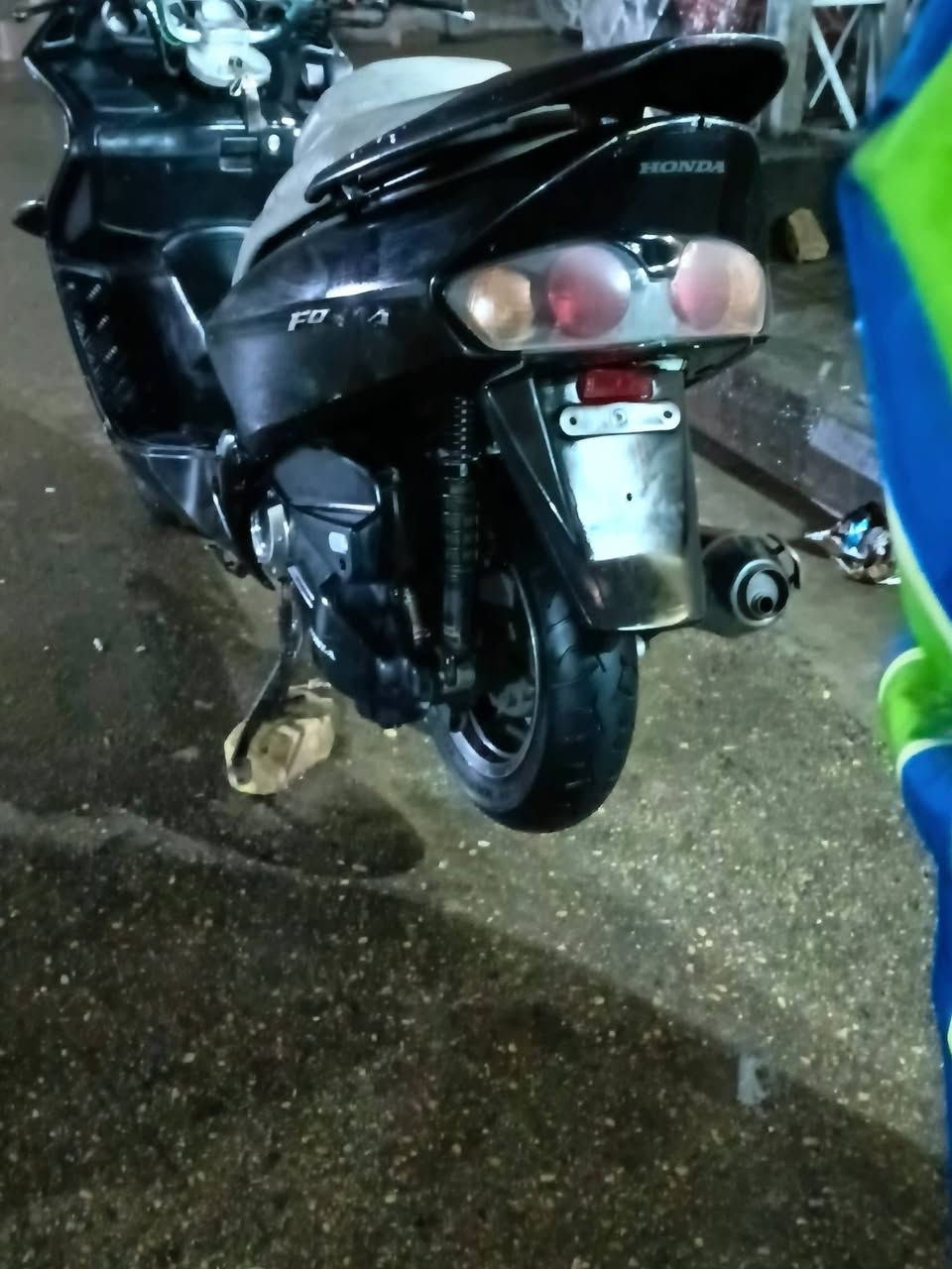 سلام عليكم.فورزه 06مجفته مره وحد  اصلي كفرات اصلي كلشي  شقال سعره 700وبيه مجال مكاني زين القوس  ***********
