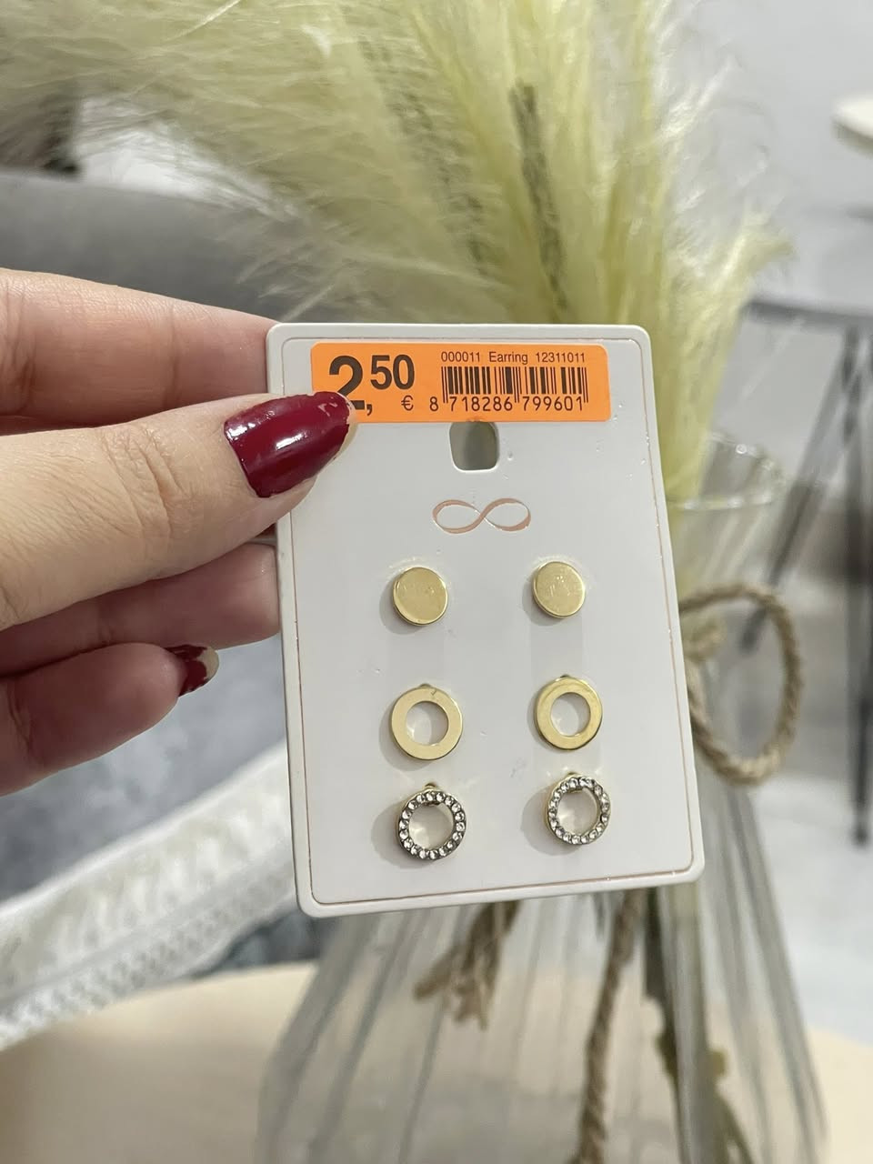 اكسسوارات اوربي طلاء ثابت سعر الكارت (الف فقط )..توصيل كل المحافظات 5 الف @إشارة


**إذا كنت صاحب هذا الإعلان وتريد حذفه لأي سبب، رجاءا أرسل رسالة إلى الدعم الفني**