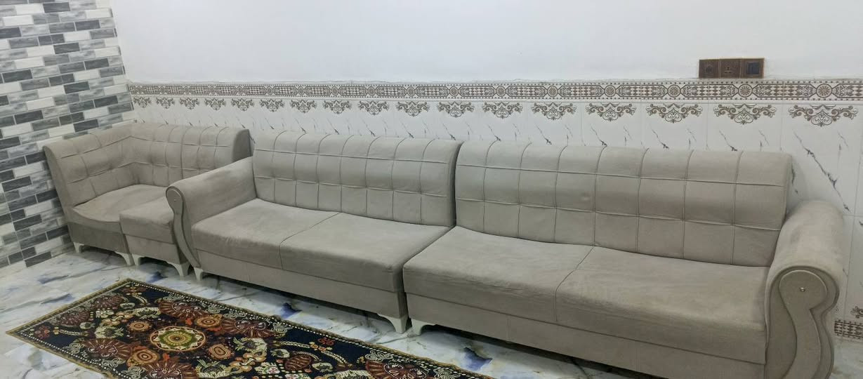 تخم للبيع واحد ١٠ مقاعد وثاني ٨ استفسار 
***********
