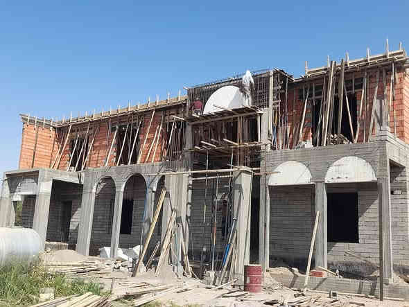 يعلن مكتب عراق المستقبل للمقاولات العامة لبناء الدور السكني وترميم البيوت القديمة وتكملة هيكل وبناء محلات التجارية للإستفسار اتصل على الأرقام تالية/ *********** /*********** للعنوان تكريت فلكة محافظة
