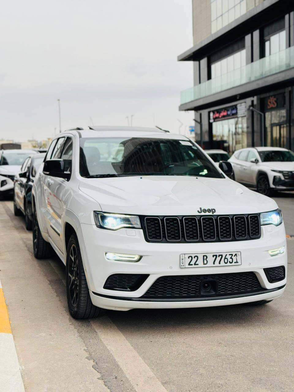السلام عليكم جيب كراند شيروكي موديل2021 خليجيه فئه S وكالة هارلم رقم اربيل باسمي مكفوله كفاله عامه  ماشيه 55 miموصفات فول واحد ع واحد ام الرادار الأمامي داخل اسود مطعم بحمر بسعر جدا مناسب 315 وبي مجال 
***********
***********
