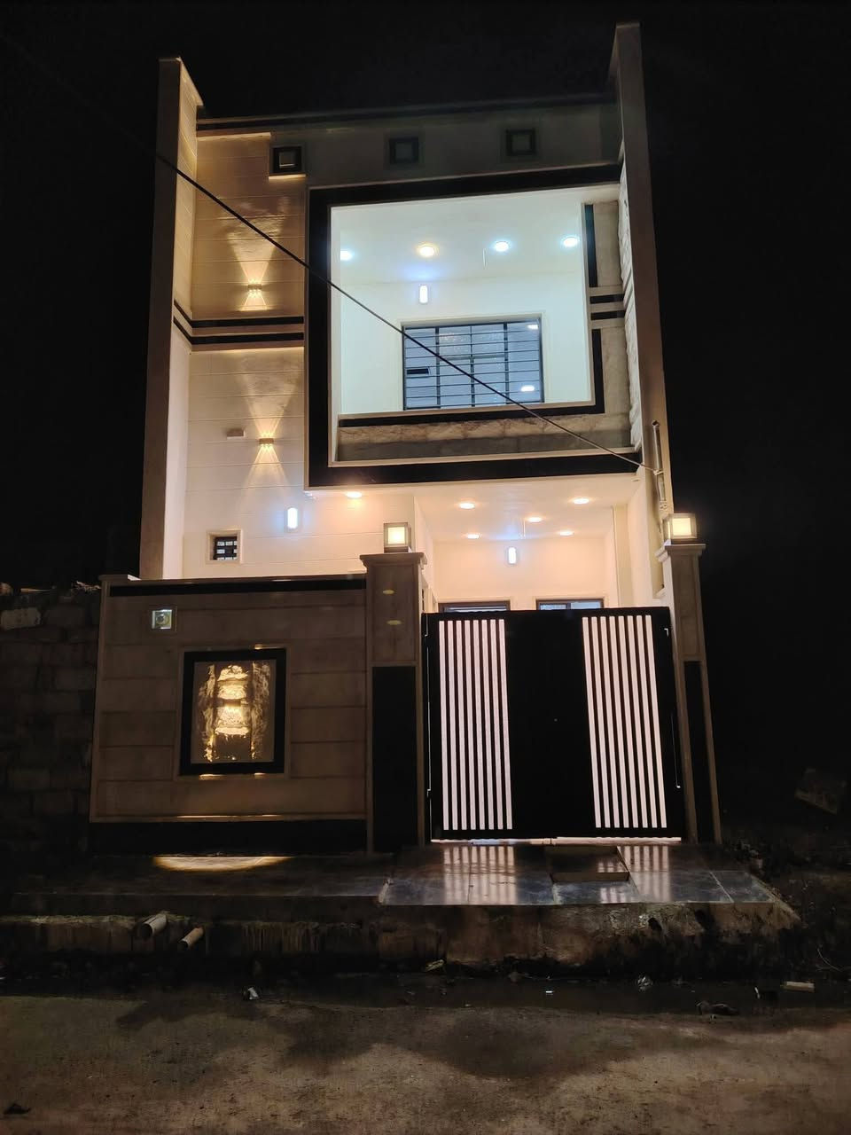 دار للبيع طابق ونص المساحة 115متر ✅✅✅✅
حي الانتصار شارع 60 قرب سوق المخضر الجديدبناء حديث زيرو✅ 
سند طابو الزهور شرط التحويل ✅✅✅
يتكون من اربع غرف نوم وهولين   واستقبال ومطبخ وصحيات بناء حديث زيرو وستلام فوري ✅✅✅✅
✅الاتصال على الارقام التاليه✅ ***********
 ✅***********
