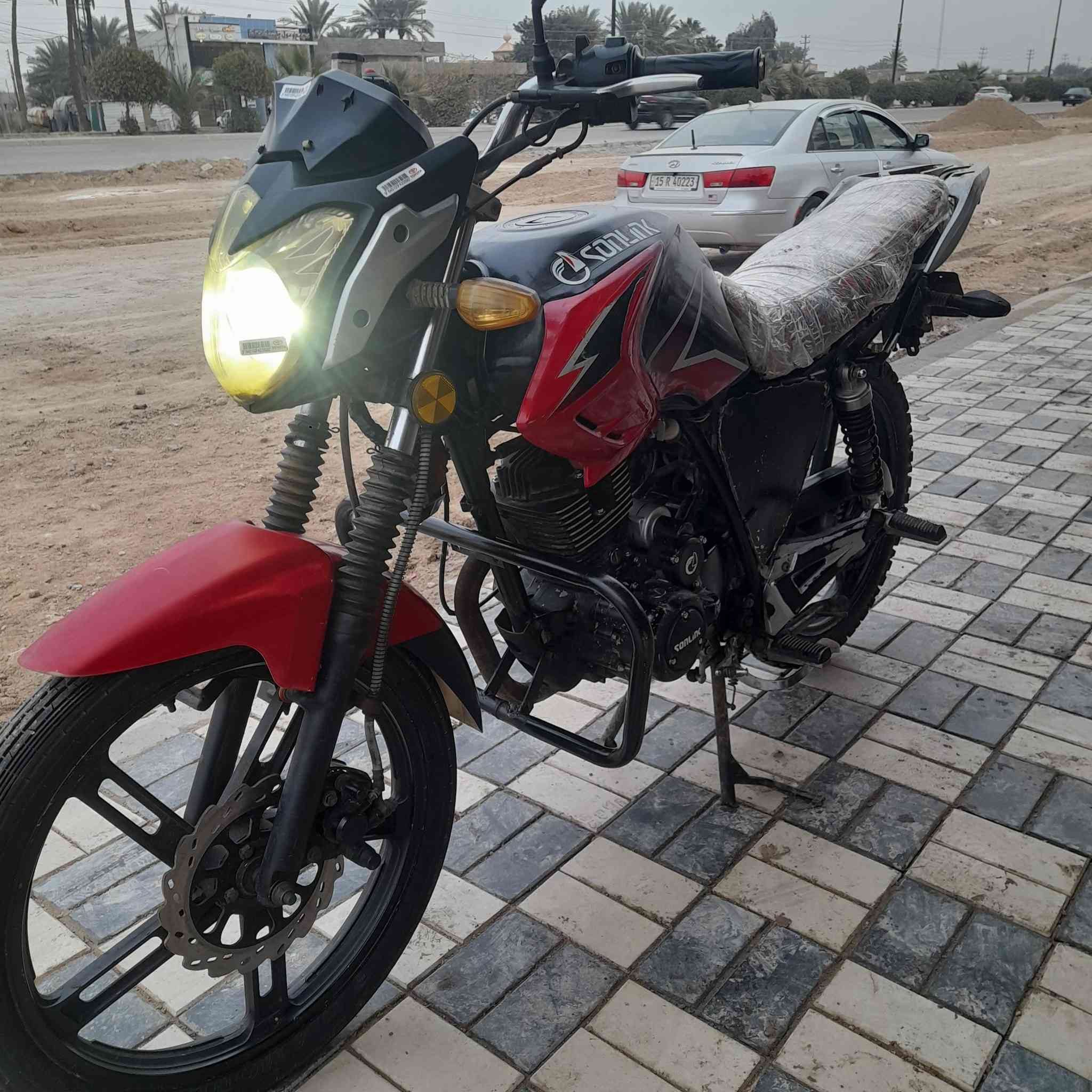 دراجه سونك حلوه مكينه اوكير ع وضع الشركه ما ممدود عليه سبانه كهربايات كله شغال نقص بس صفاحيات  او دوشمه كشن فقط اوراق بيه. كمرك كامل السعر ٥٥٠ الستفسار ***********
