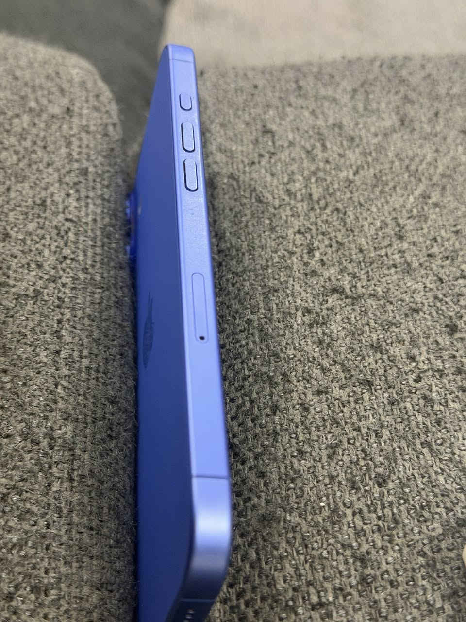 IPhone 16 Plus 128Gb 1Sim Esim

بایی سەروو ١٠٠ هەزار بەس دیاری لەگەڵە . 

دیارییەكان 🎁 :

🎁 : كەلەیەكی ٣٠ وات كە سعری لە شەریكە سەروو ٧٠ هەزارە

🎁 : ٢ كەڤەر كە یەكیان هەر لە M Center كڕدراوەو  ٤٥ هەزاری پێدراوە

لەمە پاكتر و جوانترت دەس ناكەوێت چوونكە هی دەسی خۆمەو هەر لای خۆم بووەو هی M Center ەو یەك دەستی كردووە،

بە ضەمانی هەرچی فەحس هەیە لە دنیایا.
نوكە دەرزی شوختی تیا نییە %١٠٠٠٠ پاكە
وەستای هەر نەبینیوە نەك هەر نەكراوەتەوە.
باتری ٩٥ەو كامل عەشیای خۆی لەگەڵە كارتۆن و ڕەبت و كەلەیەكی ٣٠واتیش دیارییە لەگەڵی. 
سعری ٦٥٠$ لە سلێمانی.


**إذا كنت صاحب هذا الإعلان وتريد حذفه لأي سبب، رجاءا أرسل رسالة إلى الدعم الفني**