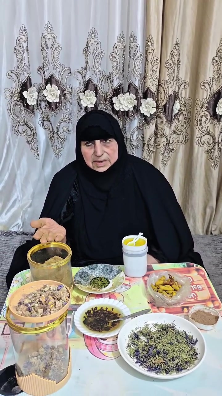 العارفة ام محمد البهادلية... *********** رقم التواصل والواتساب....العنوان محافظة ميسان قضاء كميت عبور الجسر صفحة السوق مجاور المسبح...
