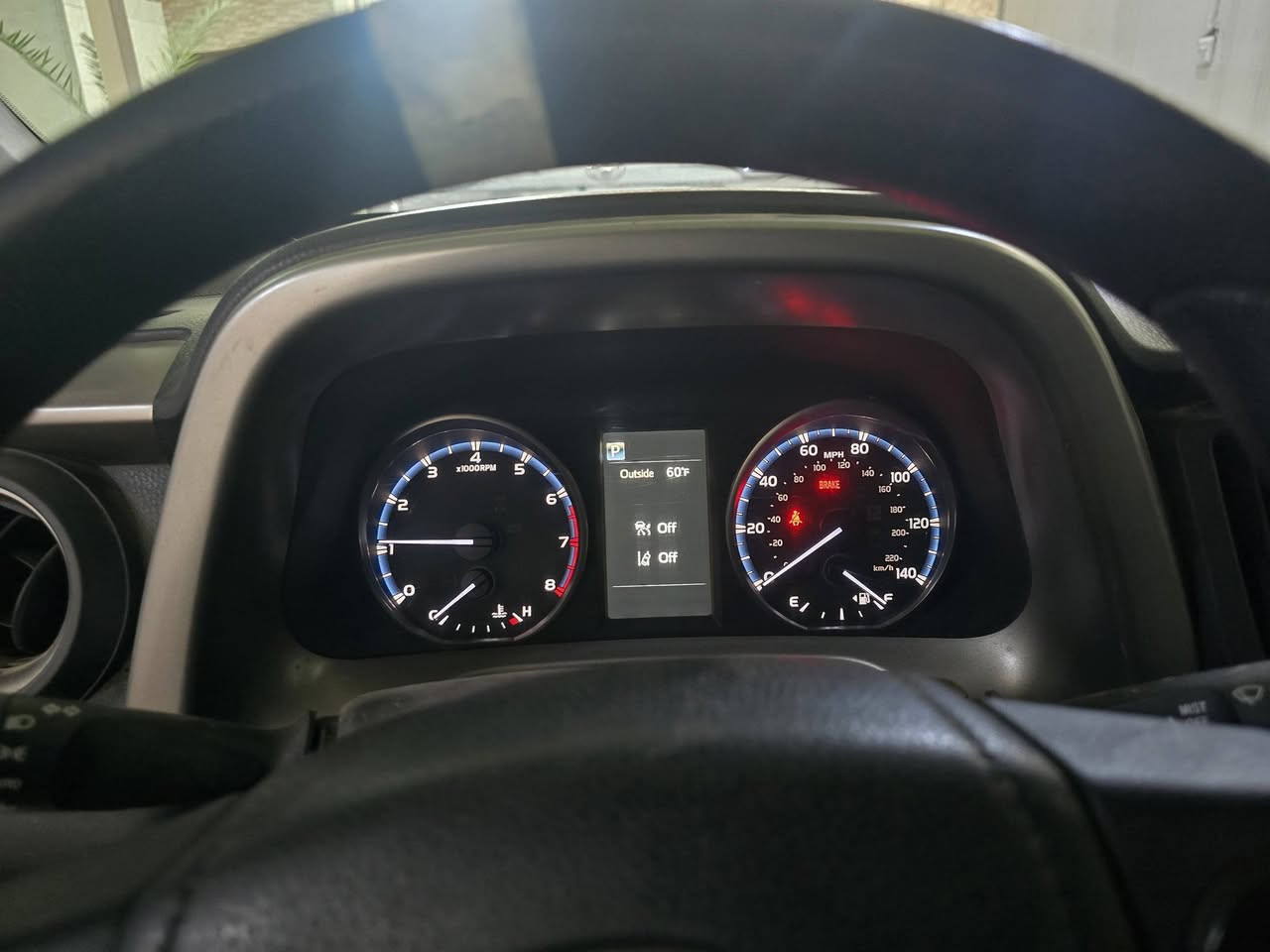 سلام عليكم مبرمجة وفحص  السيارت نوع NEW VCL+A-BT 
2021 
مع كامل المحلقات للبيع 
مكاني كركوك 
***********
