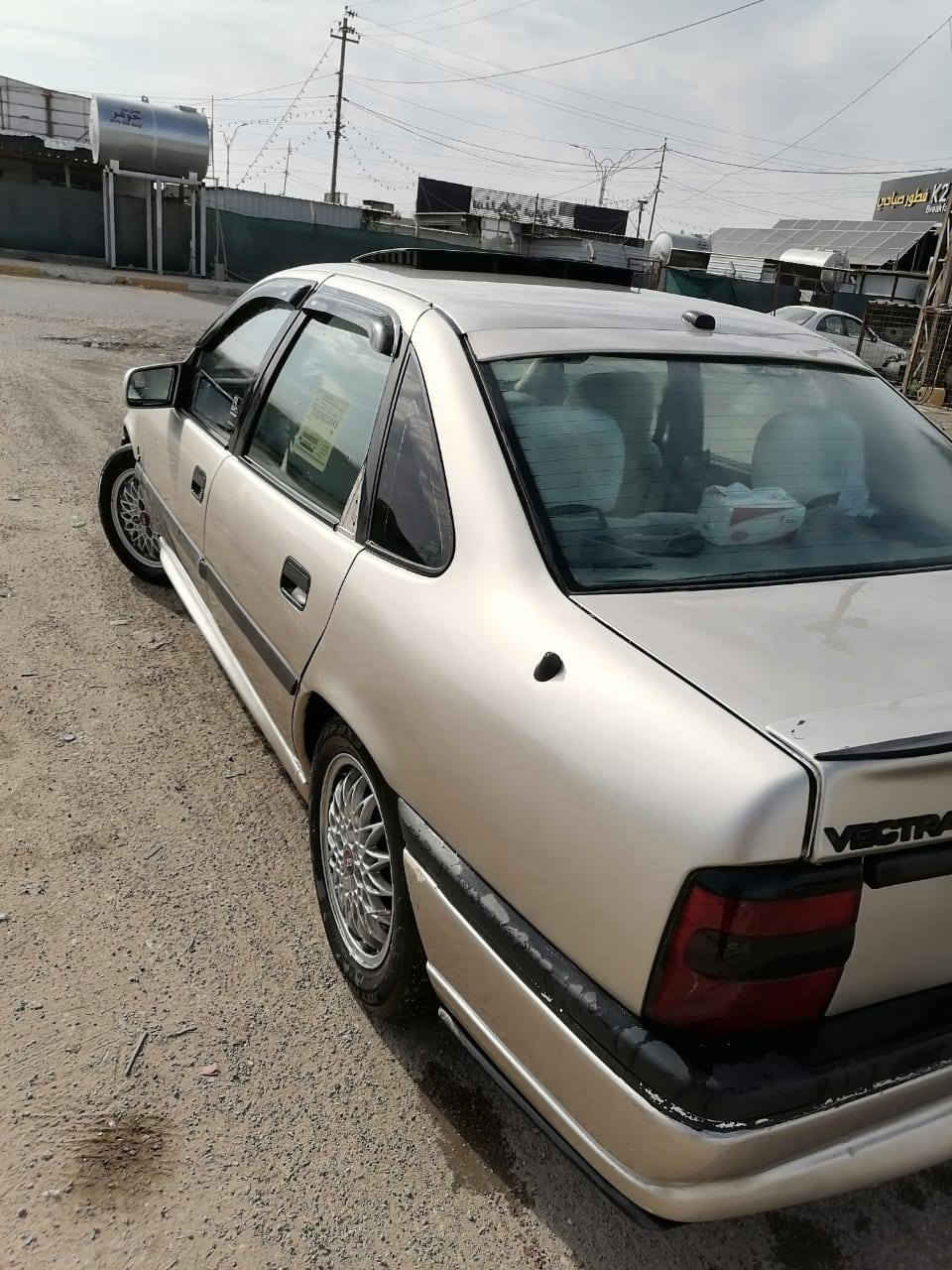 فكتره اوتوماتيك20 تبريد وتدفئه 
للبيع موديل 91 صدر امامي وخلفي جديد ماصار يومين من سويته سنويه جديد شرط التحويل رقم دولي باتري جديد شديته بلحقيقه احلا من الصورة مكان السيارة طوزخورماتو للاستفسار اكثر مراسله للحساب أو الاتصال ع الرقم ***********
